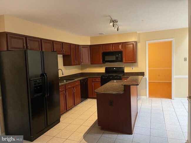 Foto del edificio - 904 Broad Oaks Dr