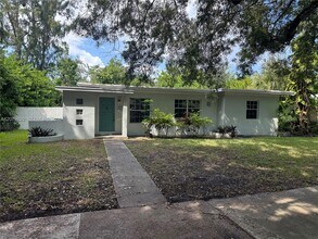 Building Photo - 5765 SW 48th St