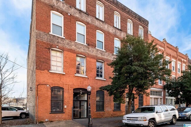 Foto del edificio - 2311 Morris Ave