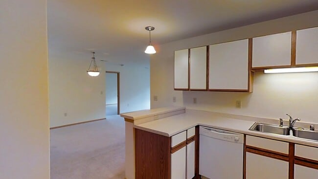 Building Photo - 312 E Gate Dr