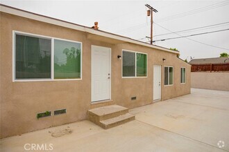 Building Photo - 6250 Vineland Ave