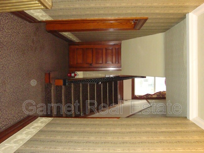 Foto del edificio - 583 Lincoln Ave