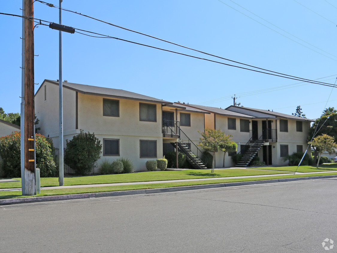 Building Photo - Sylmar Court Apartments