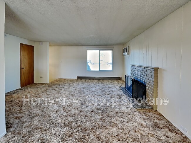 Building Photo - 8808 N Calispel St