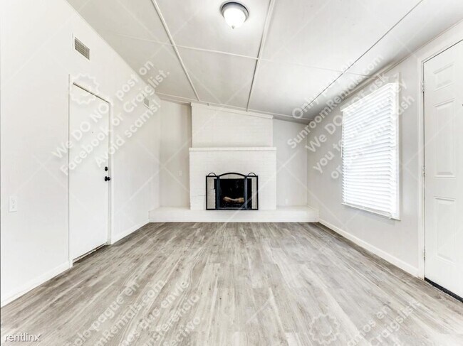 Foto del edificio - 4 br, 2 bath House - 317 Buhler Dr