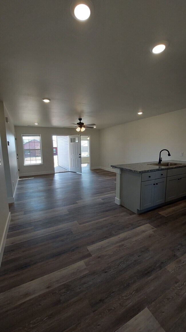 Foto del edificio - 517 Eagle St