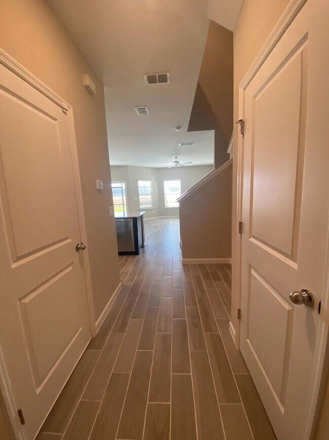 10326 Alder Creek Ln, Jacksonville, FL 32222 Townhome Rentals in Jacksonville FL