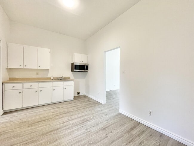 Building Photo - 276-276 Lincoln St