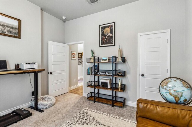 Building Photo - 430 Carpenter Hill Dr