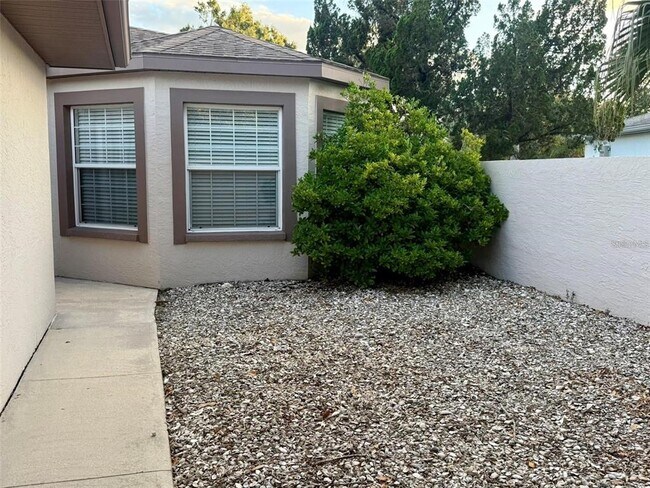 Foto del edificio - 4683 Winston Ln N