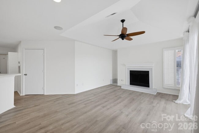 Building Photo - 18883 Vineyard Point Ln