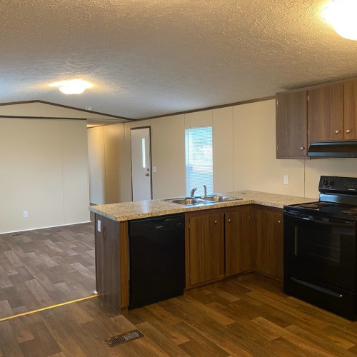 Building Photo - Pinetree Place