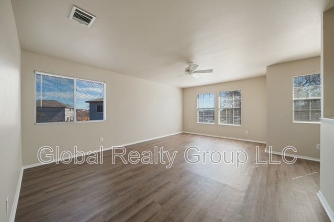 Foto del edificio - 144 Crest Bluff