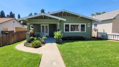 Building Photo - 6205-6207 Canobie Ave