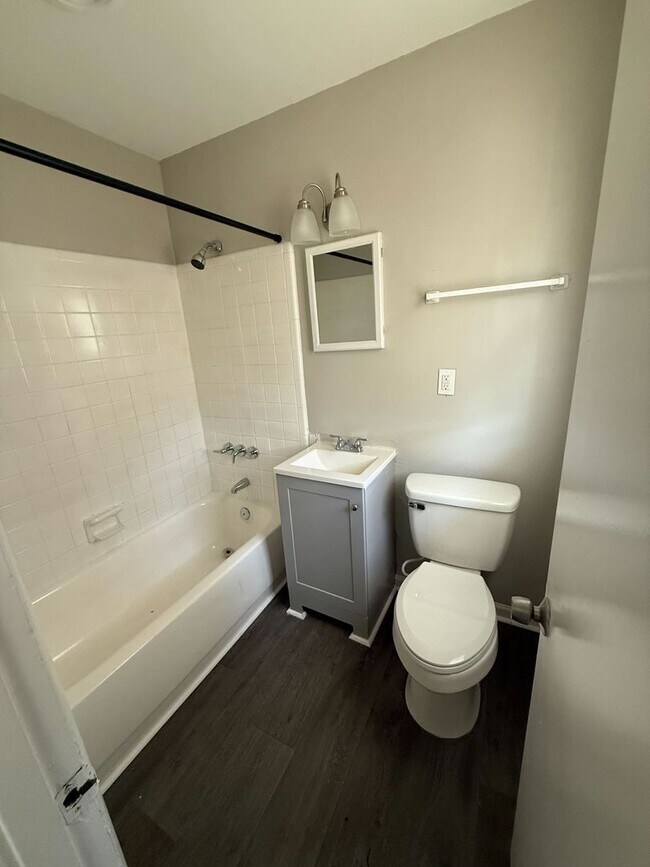 Building Photo - Cozy Greensboro Homes with Modern Amenitie...