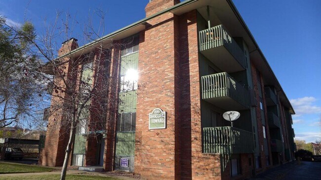 Foto del edificio - 2141 Baseline Rd