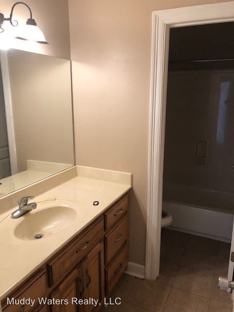 Building Photo - 5 br, 3.5 bath House - 6228 Sierra Drive