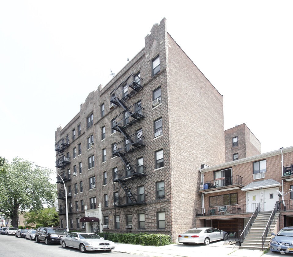 Primary Photo - 1025 E 14th St