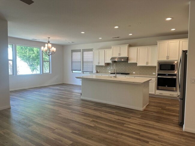 Foto del edificio - Seven Oaks Highgate Gated Community - READ...