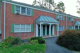 Building Photo - 600 Bedford Rd