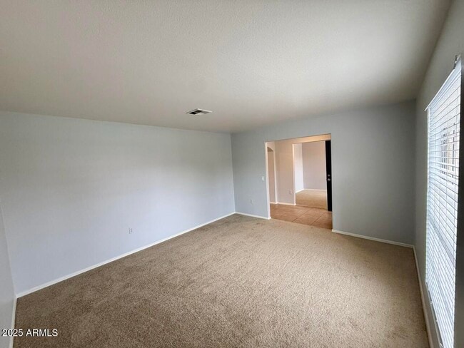 Foto del edificio - 646 N Cobblestone St