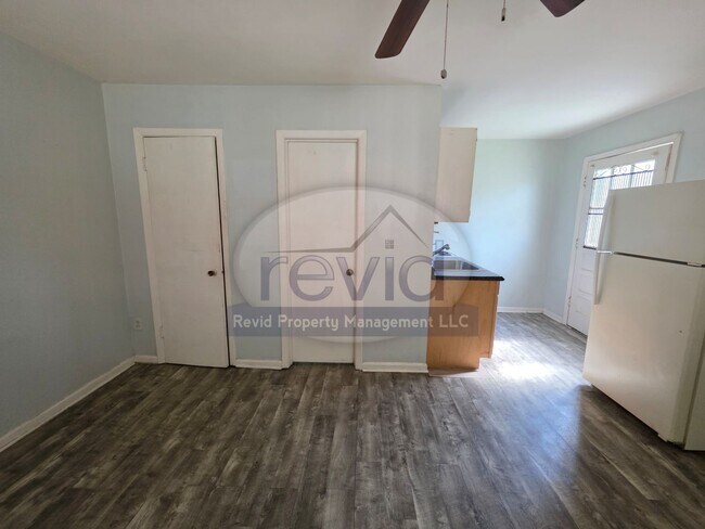 Building Photo - 1205 Vance Ave