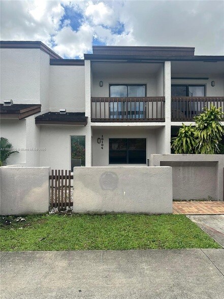 Primary Photo - 10104 NW 41st St