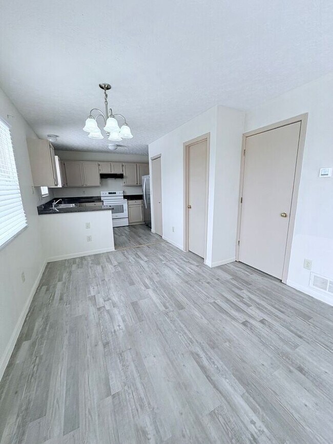 Building Photo - Charming 4 beds 2 baths in Columbus