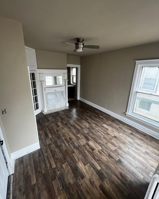 Estudio - 413 W Columbia Ter