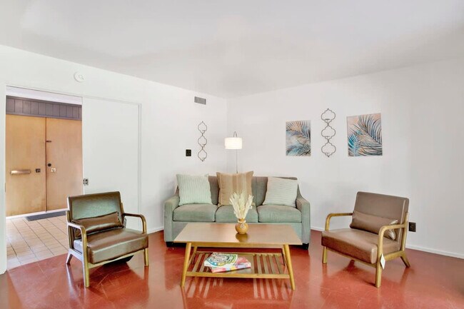 Foto del edificio - 305 Indian Creek Dr E