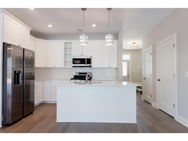 Building Photo - 1707 Southpoint Ln