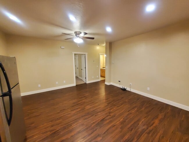 Building Photo - 410 S 100 E