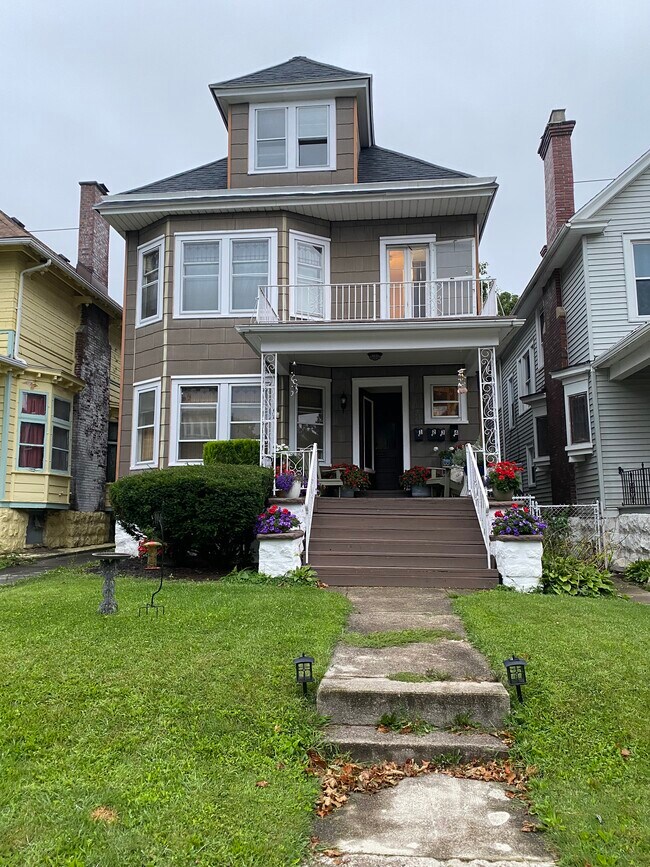 Foto del edificio - 126 Oxford Ave