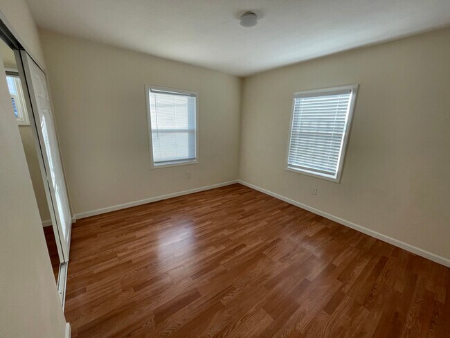 Foto del edificio - 1513 Marin St