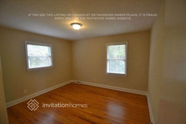 Foto del edificio - 1142 Eastview Dr