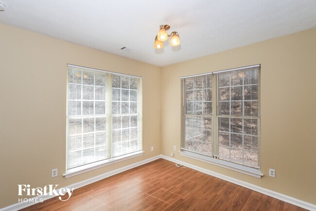 Building Photo - 8488 Misty Creek Cir