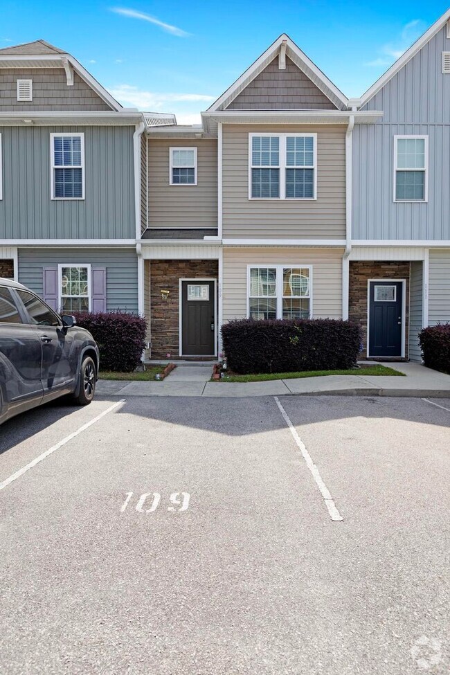 Building Photo - 109 Beacon Woods Dr