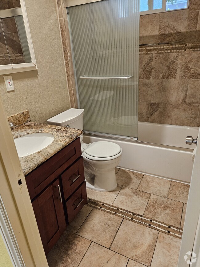 Hayward Heights Apartments for Rent with a Garage Hayward, CA 1