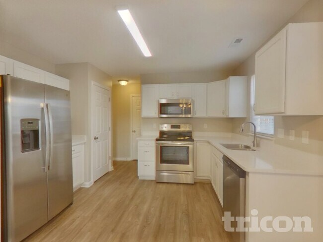 Building Photo - 11830 Cheviott Hill Ln