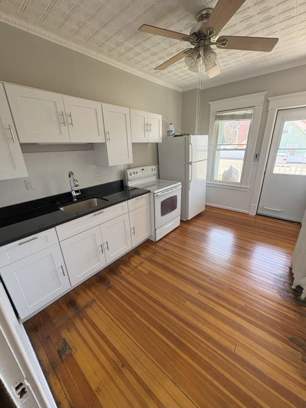 Foto del edificio - 356 Springfield St