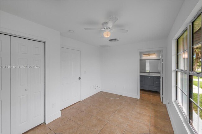 Foto del edificio - 804 Monroe