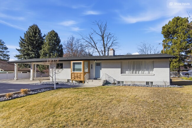 Foto del edificio - 4787 N Canyon Rd