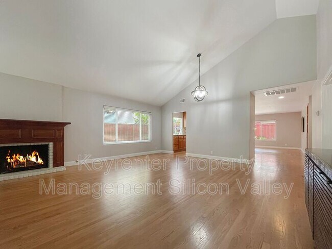 Building Photo - 2261 Plummer Ave