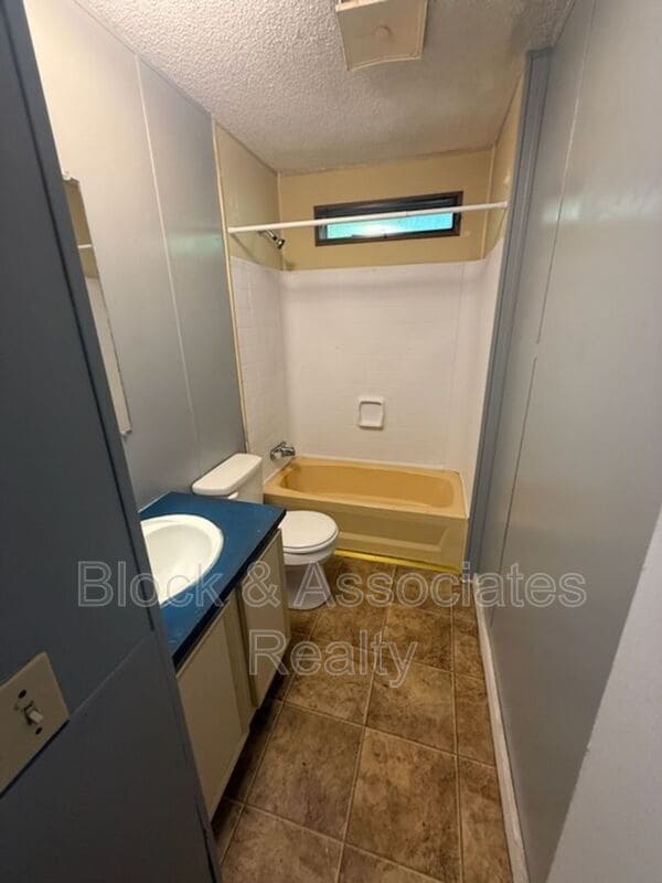 Foto del edificio - 1577 Beech Tree Ct