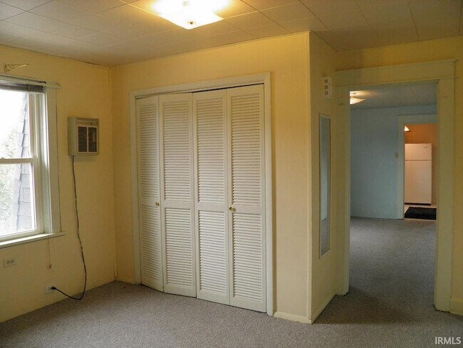 Foto del edificio - 420 1/2 W 2nd Street Unit 2W