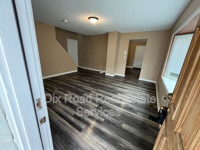Building Photo - 976 Shuler Ave