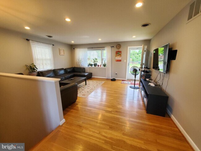 Foto del edificio - 6003 Burnt Oak Rd