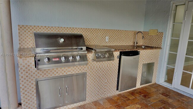 Building Photo - 13259 SW 9th Ln