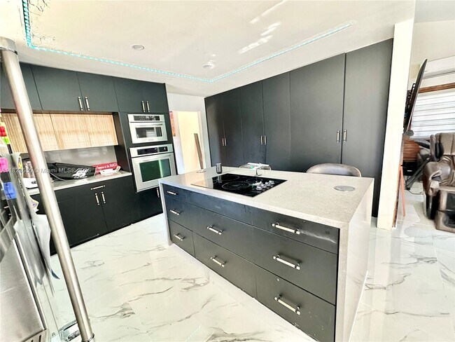 Foto del edificio - 15451 SW 208th Ave
