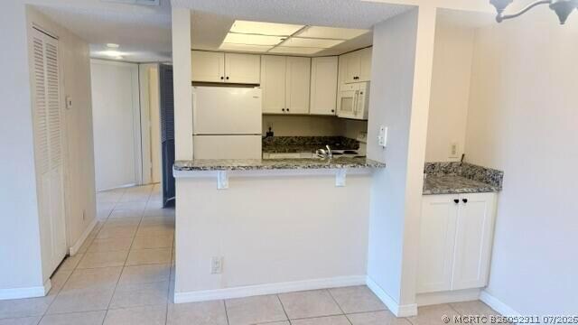 Building Photo - 1520 SE Royal Green Cir